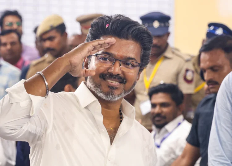 தவெகவிற்கு ஆதரவு தருவது யார்? போட்டிப்போடும் கட்சிகள்!