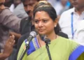 தந்தைக்கு எதிராக கட்சி தொடங்கிய மகள்… தெலங்கானா அரசியலில் பரபரப்பு!